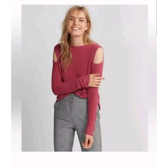 New Express Cold Shoulder Sweater Womens Medium Pink Ribbed Lightweight Soft - Picture 1 of 10